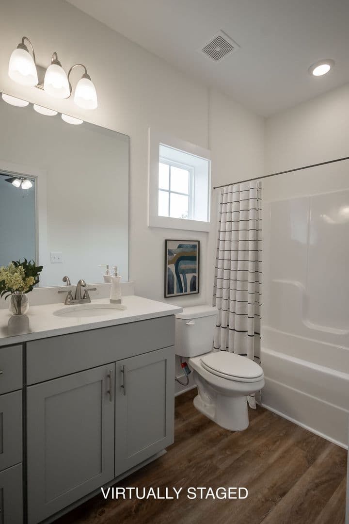 Athens Townhome: 215 Ruth St