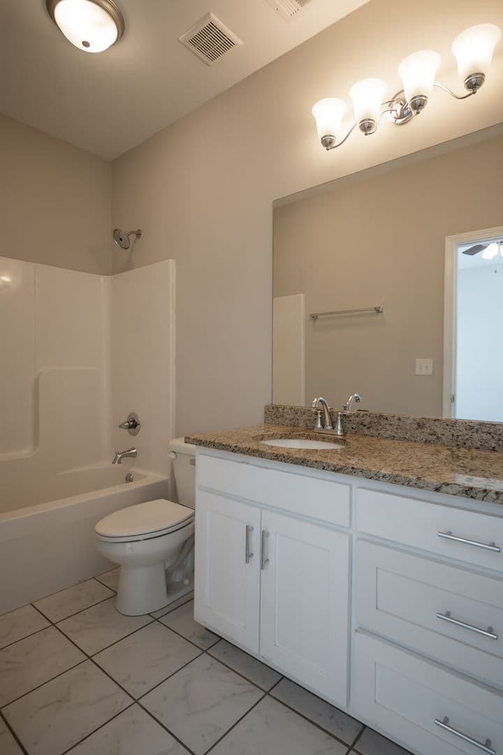 Athens Apartment: 90 Woodsong Ave