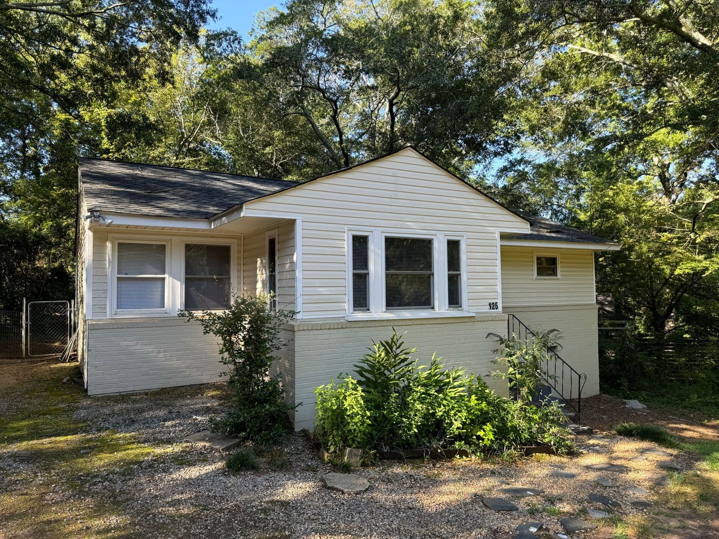 Athens House: 125 Habersham Dr
