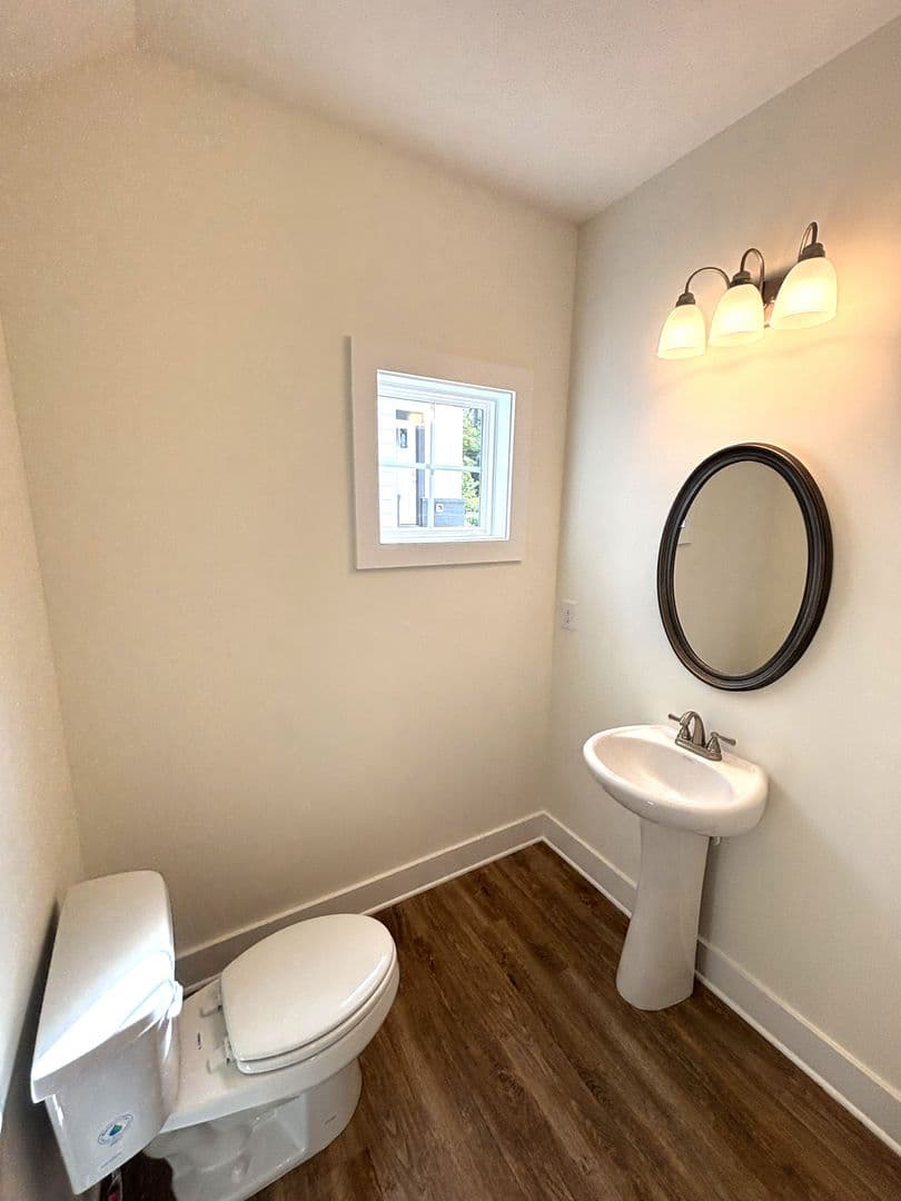 Athens Townhome: 215 Ruth St