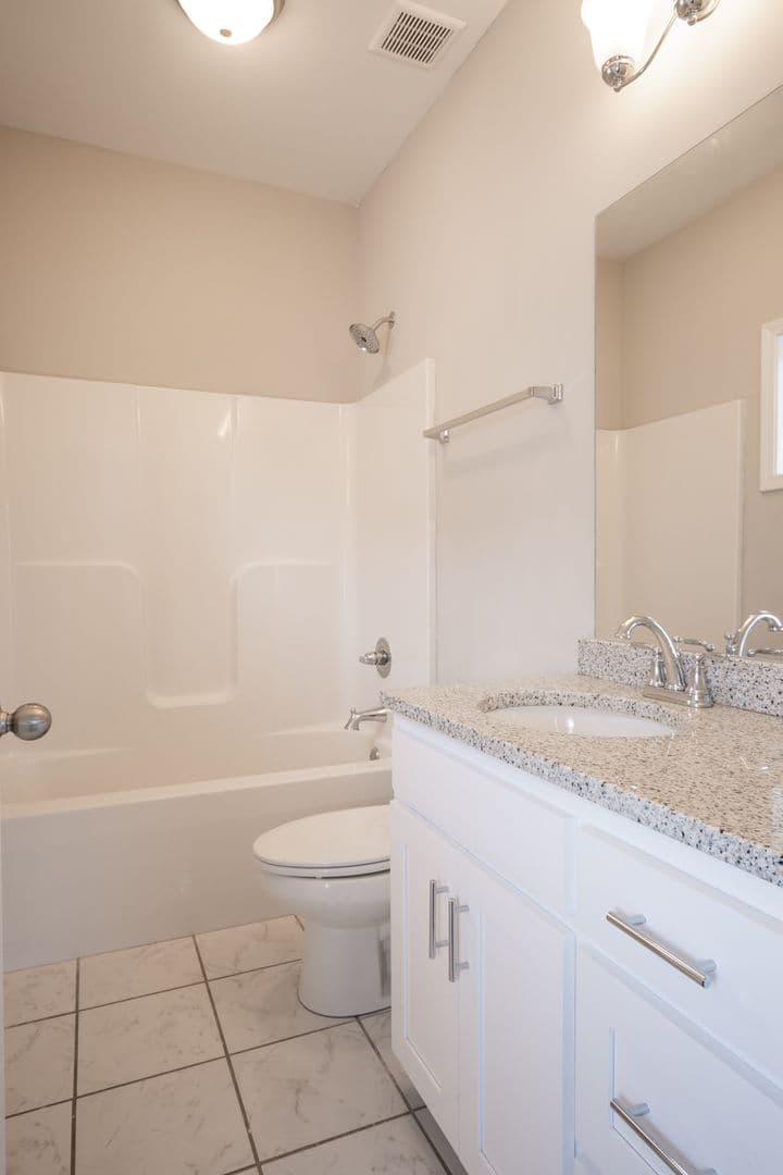 Athens Apartment: 90 Woodsong Ave