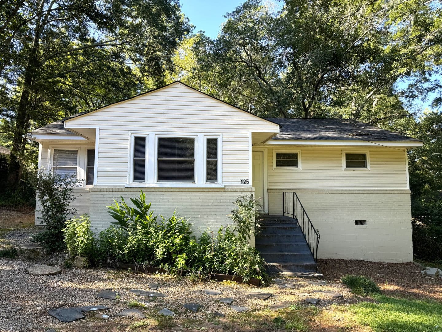 Athens House: 125 Habersham Dr