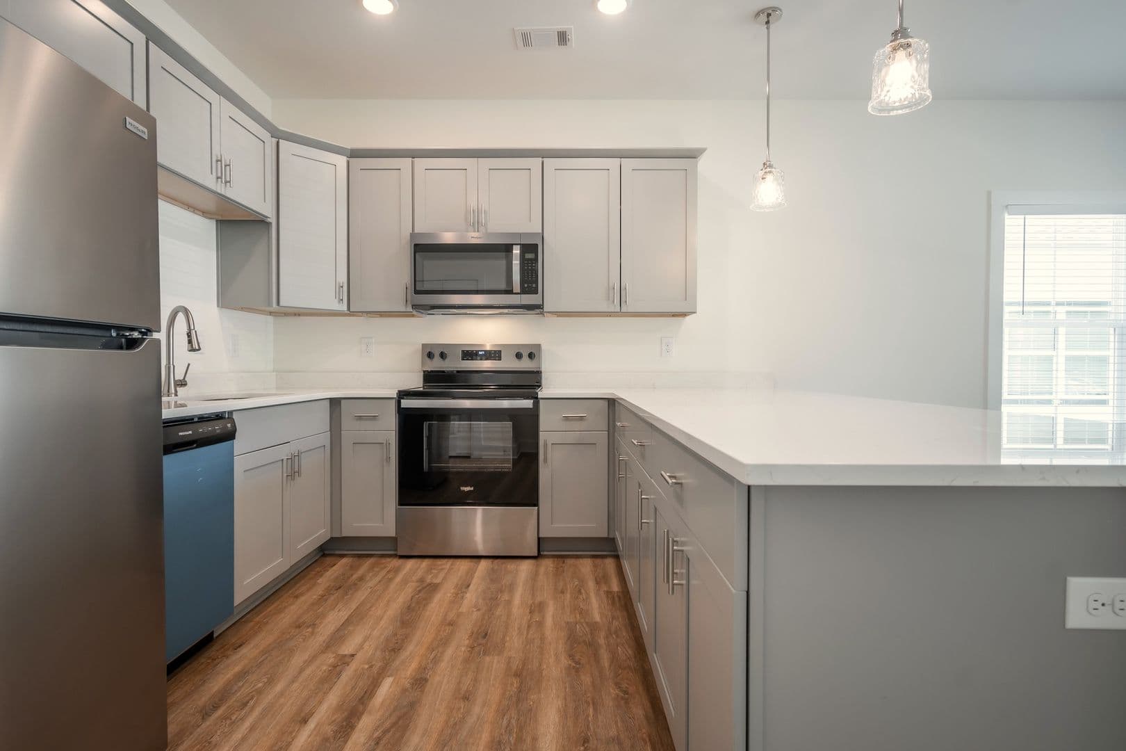 Athens Townhome: 215 Ruth St