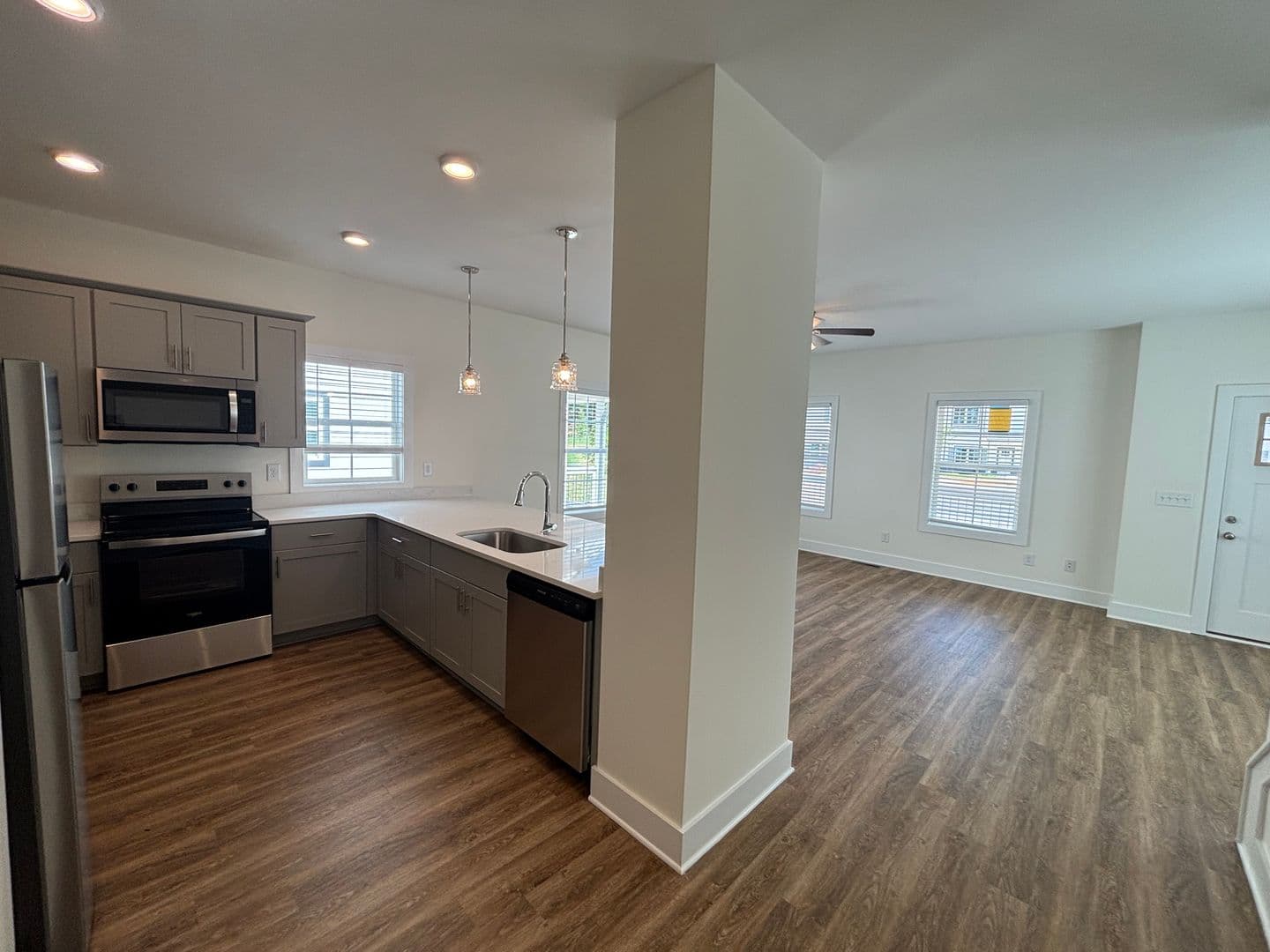Athens Townhome: 215 Ruth St
