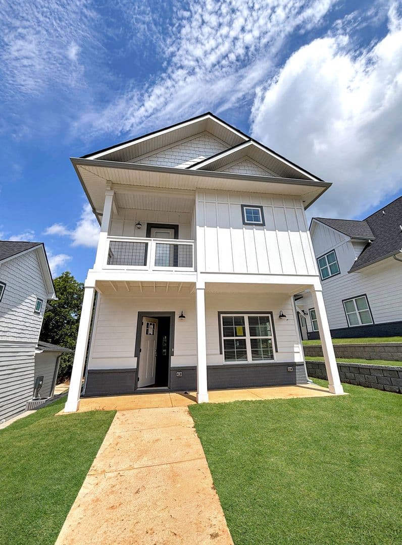 Athens Townhome: 215 Ruth St