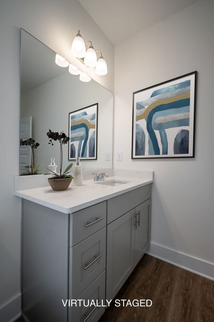Athens Townhome: 215 Ruth St