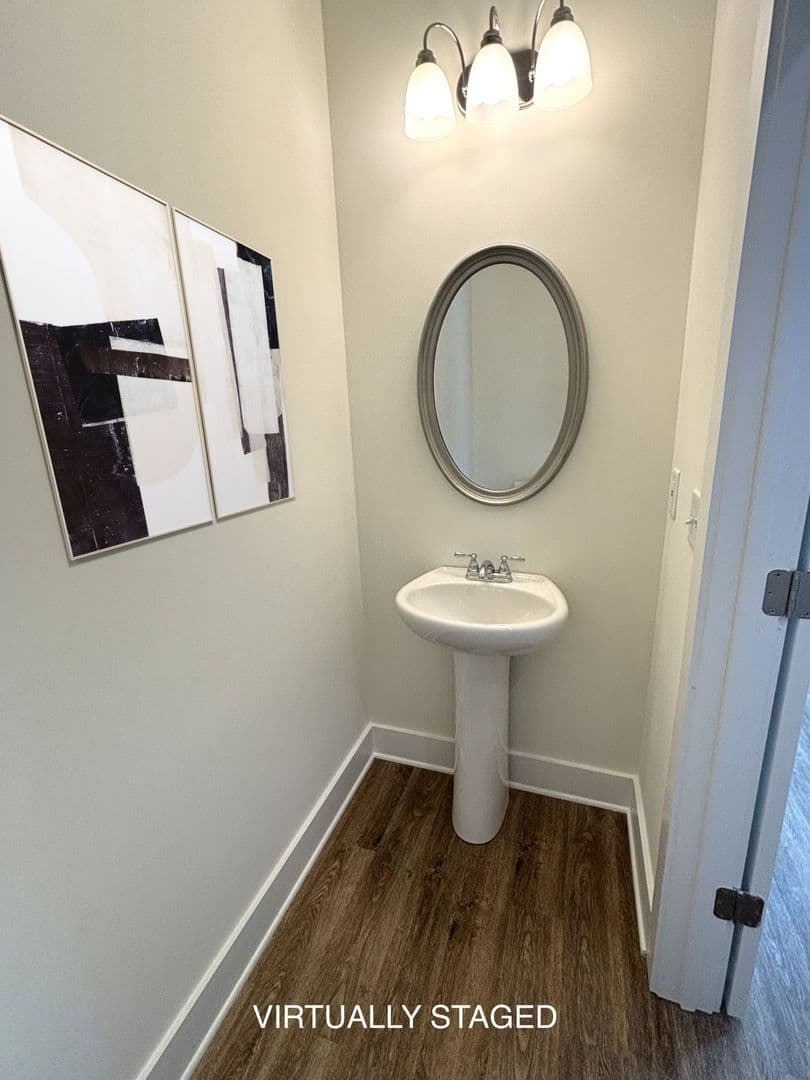 Athens Townhome: 215 Ruth St