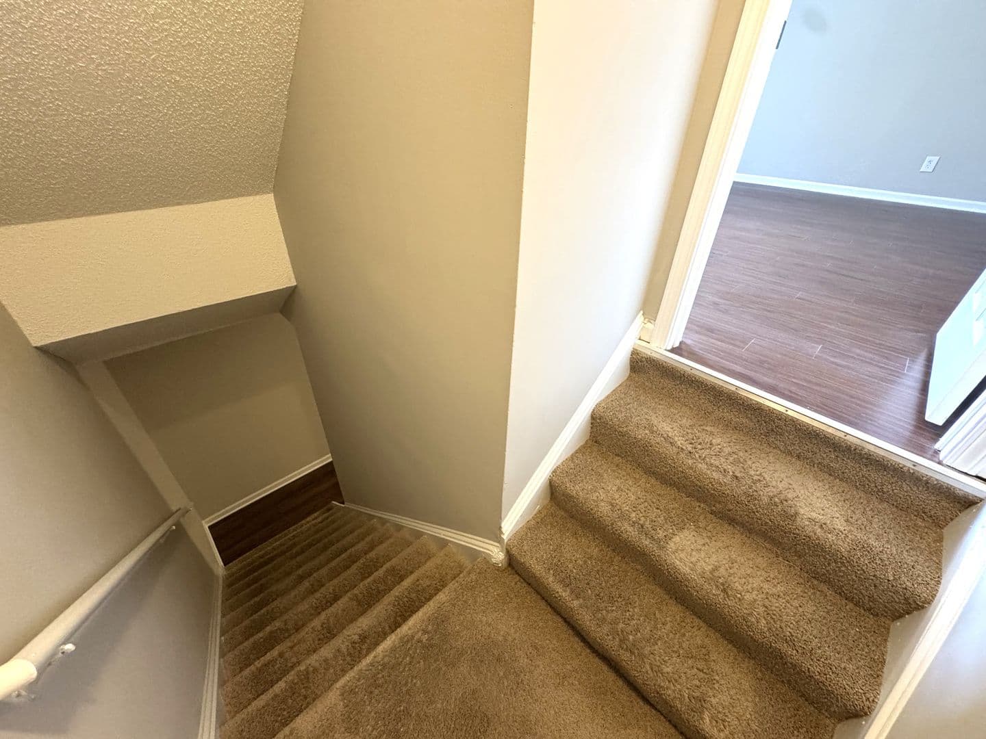 Athens Apartment: 245 Pineview Drive