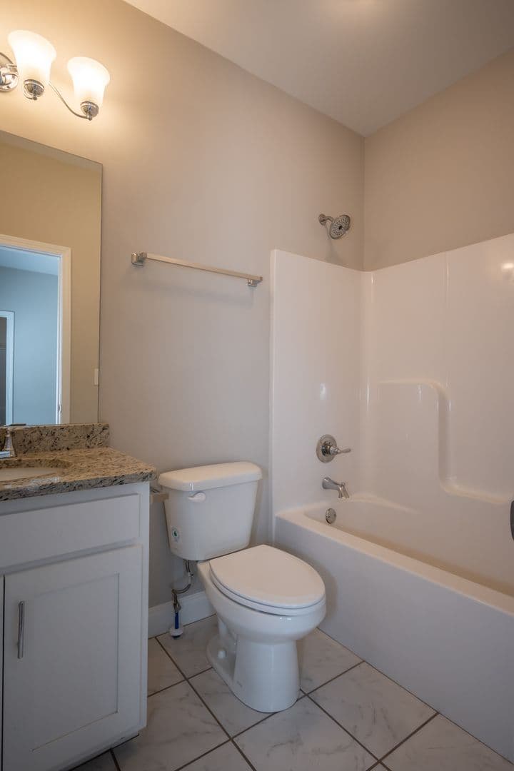 Athens Apartment: 90 Woodsong Ave