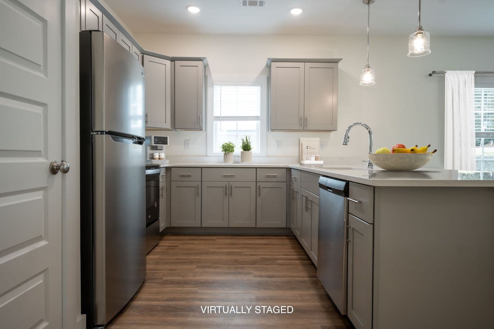 Athens Townhome: 215 Ruth St
