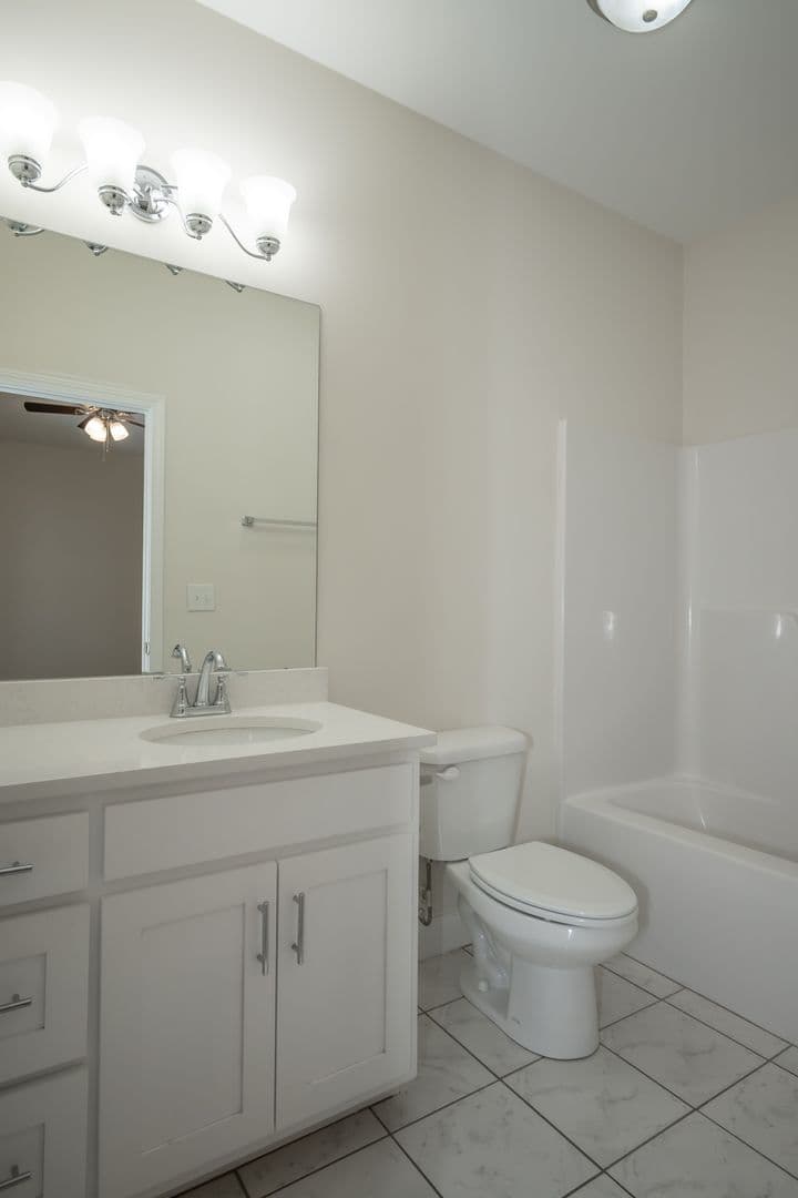 Athens Apartment: 90 Woodsong Ave