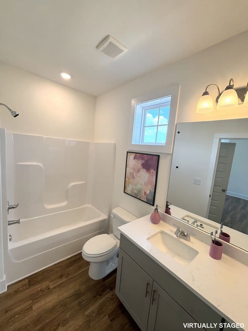 Athens Townhome: 215 Ruth St