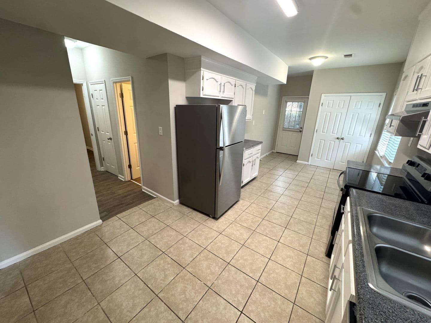 Athens House: 620 Pinecrest Dr