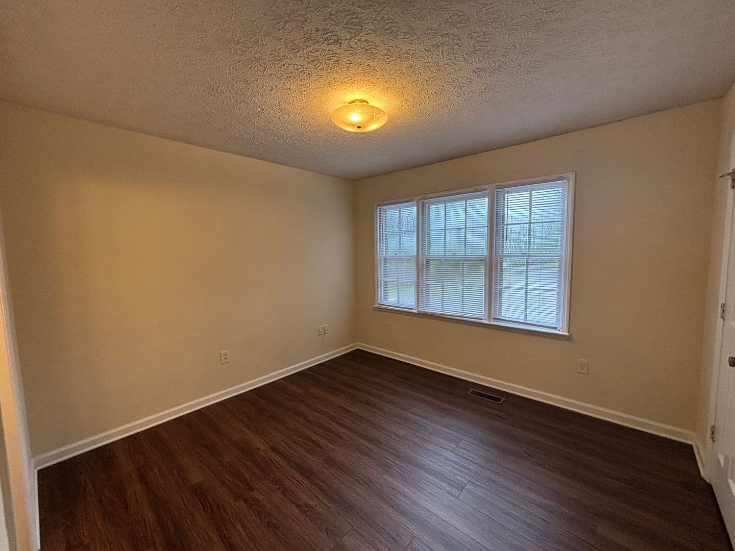 Athens Apartment: 270/272 Sleepy Creek Dr