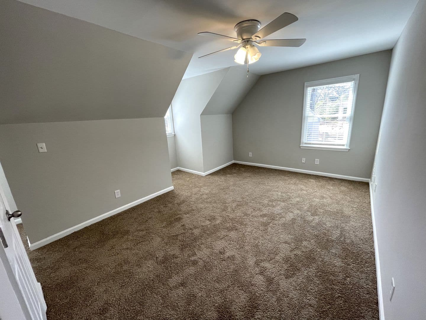 Athens House: 125 Hardin Dr