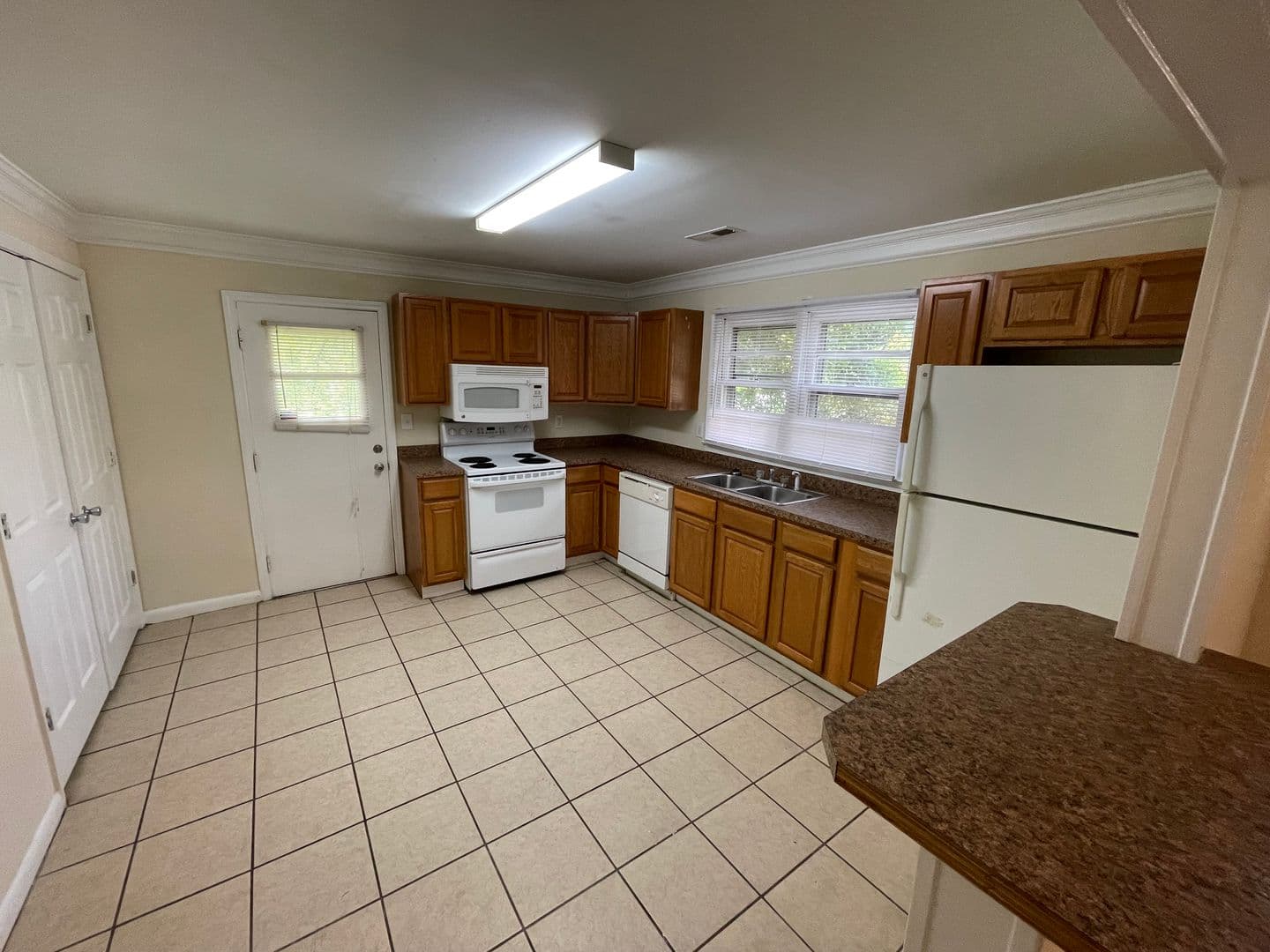 Athens House: 313 Georgia Dr