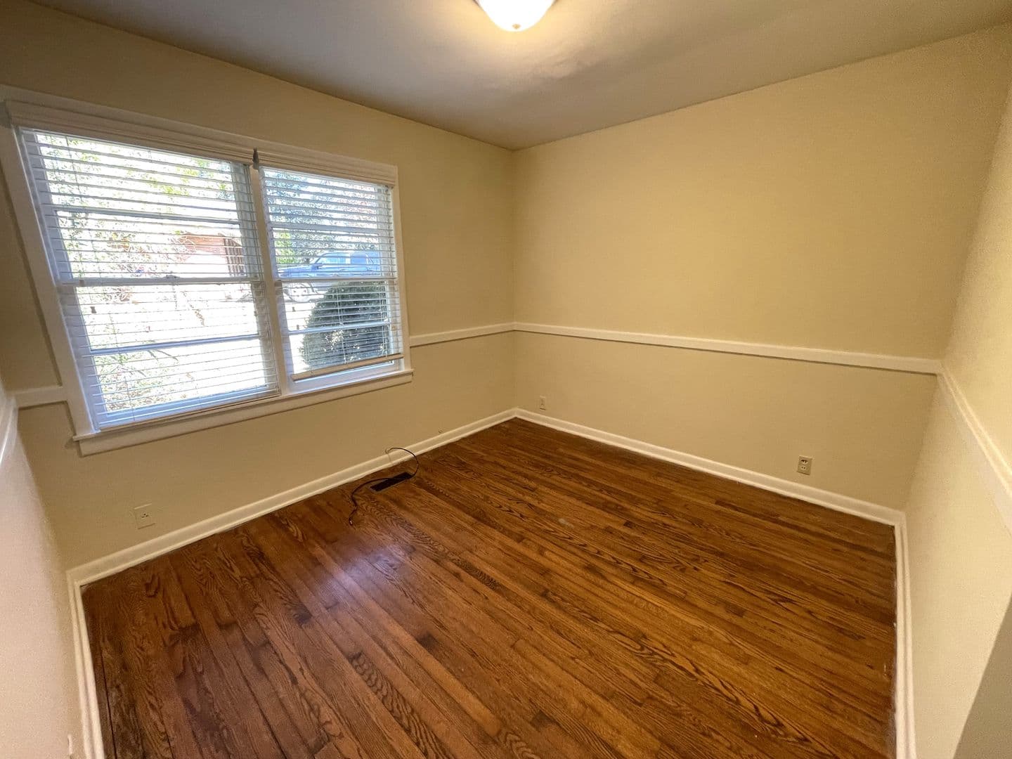 Athens House: 160 Pineview Dr