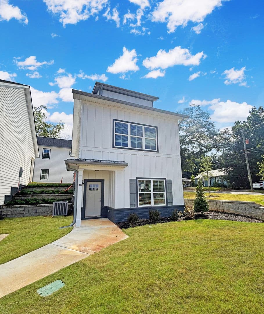 Athens Townhome: 215 Ruth St
