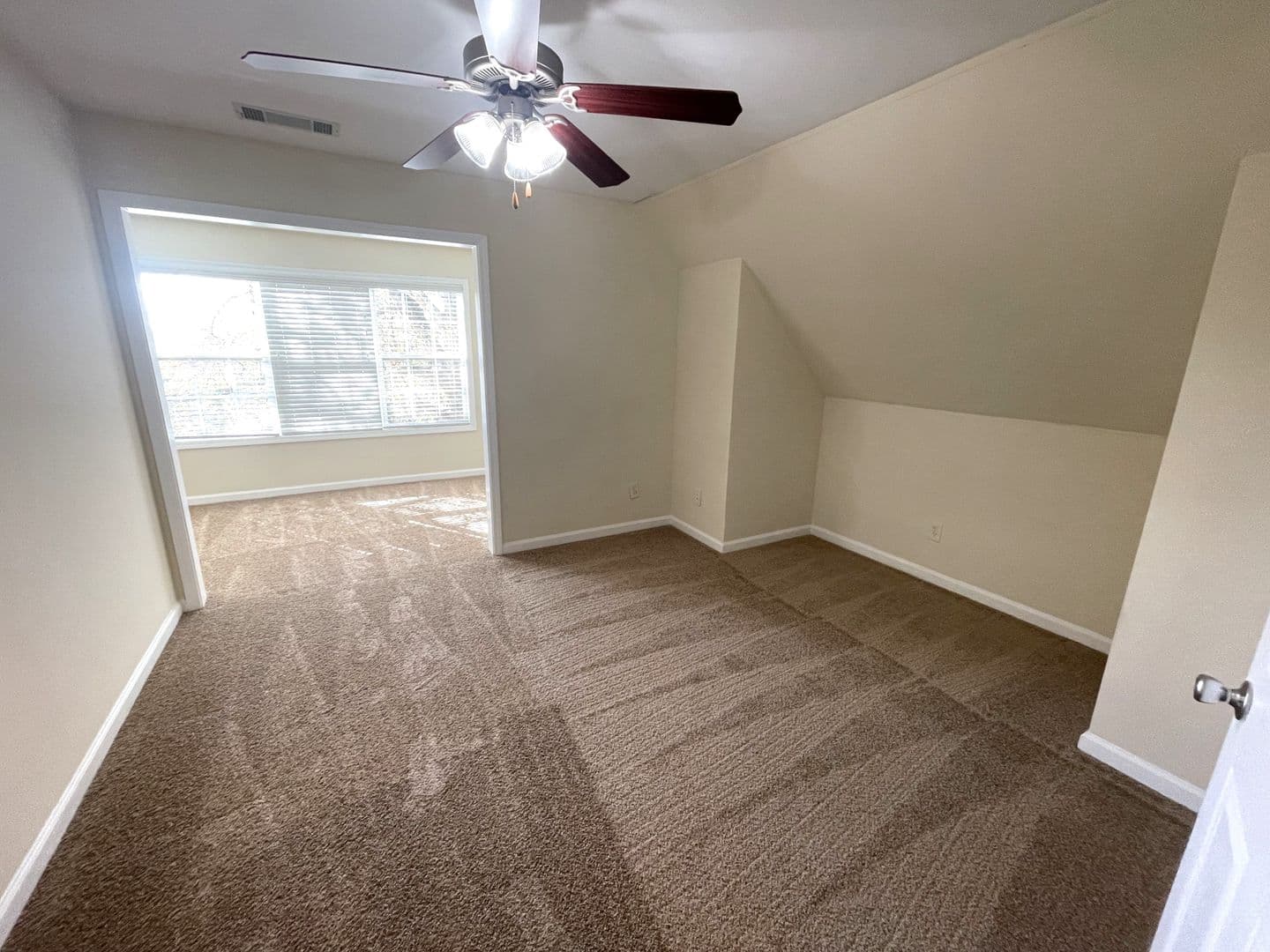 Athens House: 112 Pineview Ct