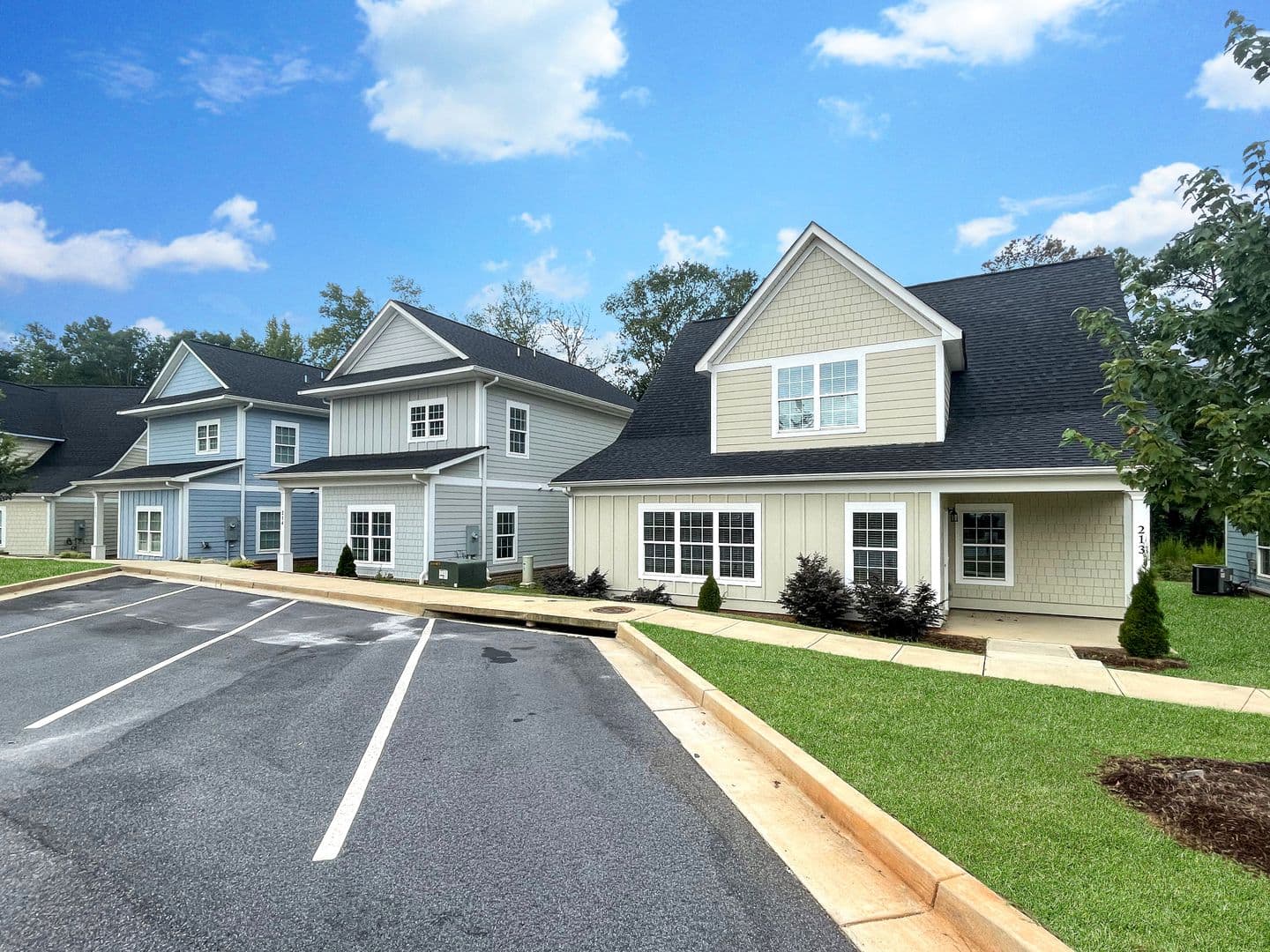 Athens Apartment: 90 Woodsong Ave