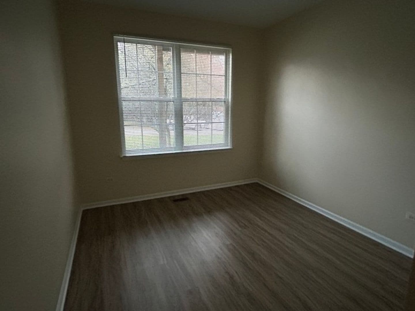 Carpentersville Condo: 1221 Brookdale Drive