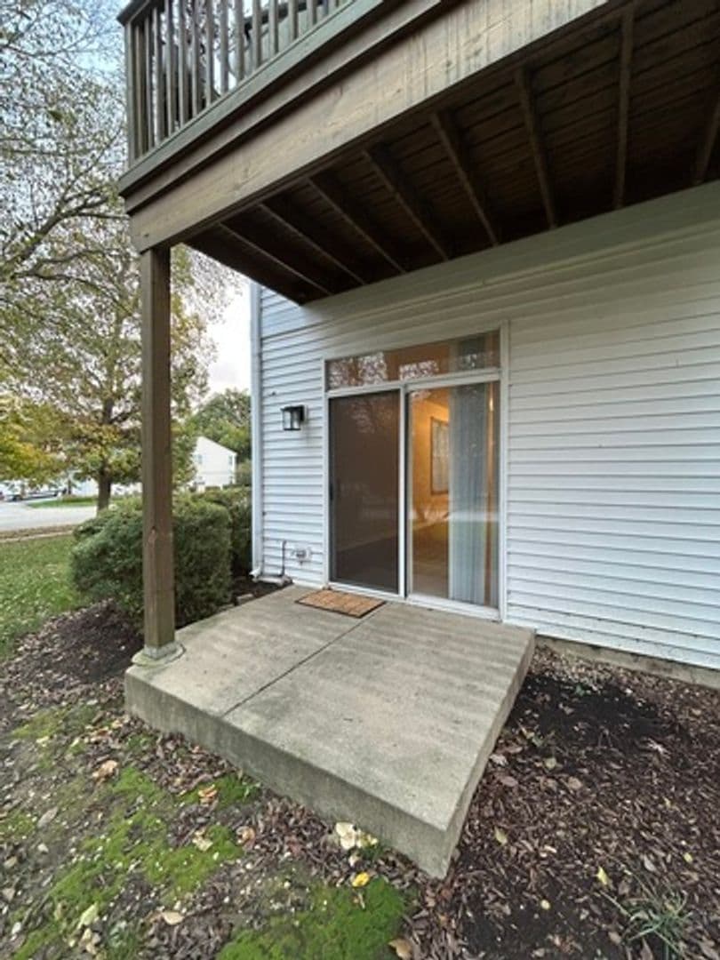 Carpentersville Condo: 1221 Brookdale Drive