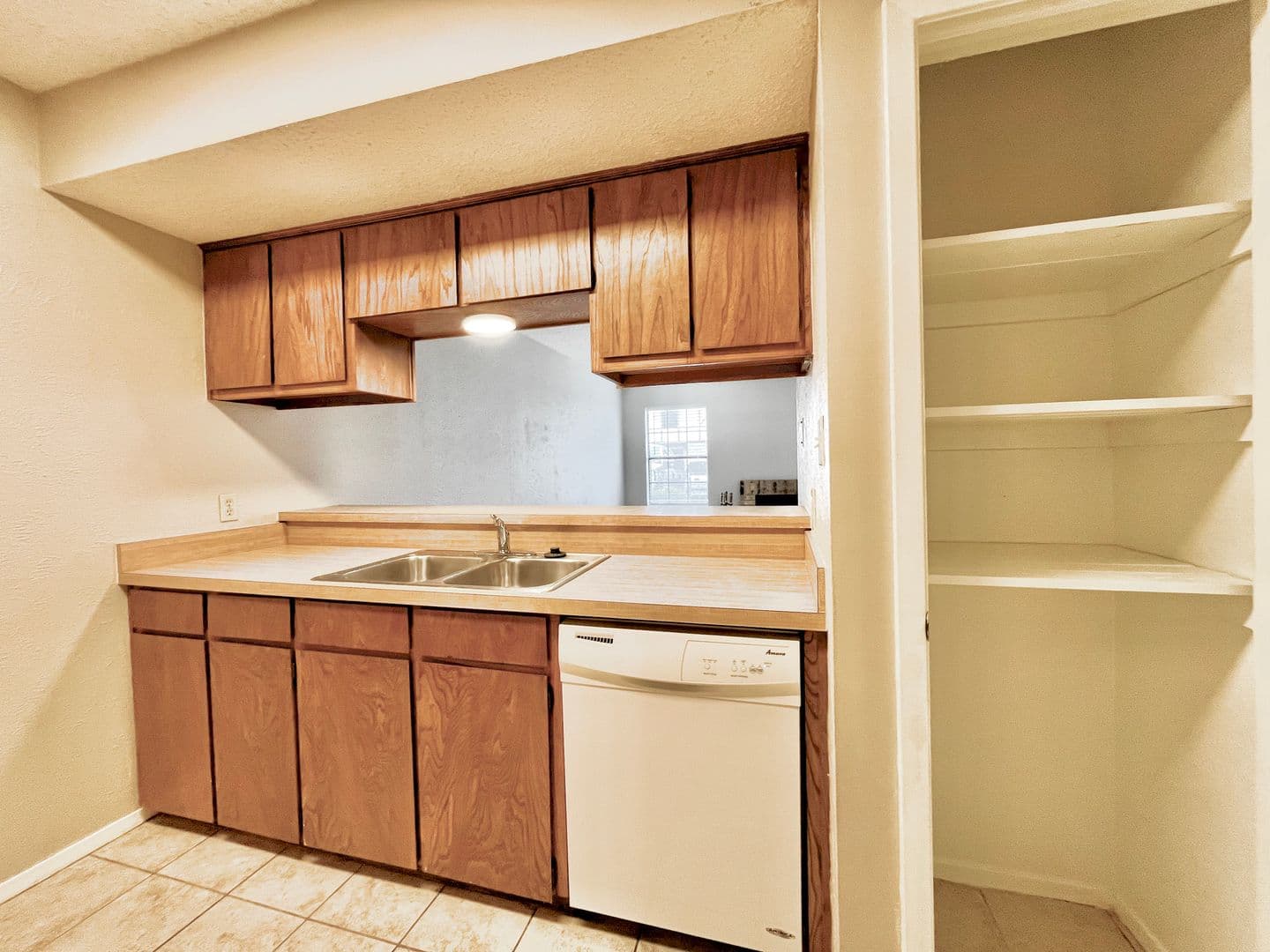 Denton House: 1247 Dallas Drive