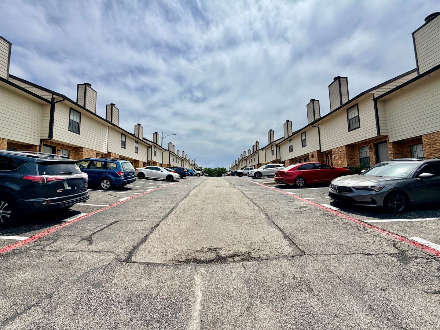 Denton House: 1247 Dallas Drive