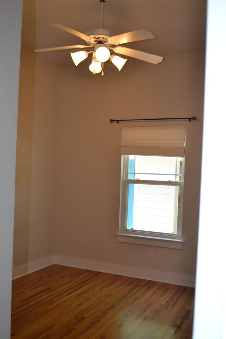 Denton House: 709 Roberts St