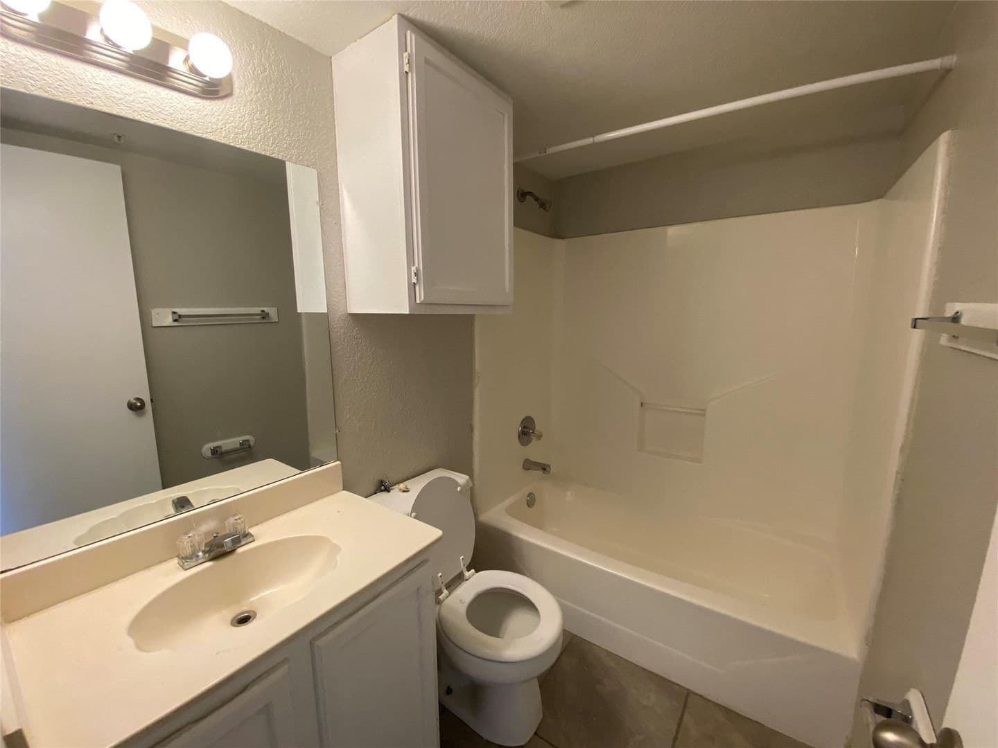 Denton Apartment: 701 W Sycamore Street