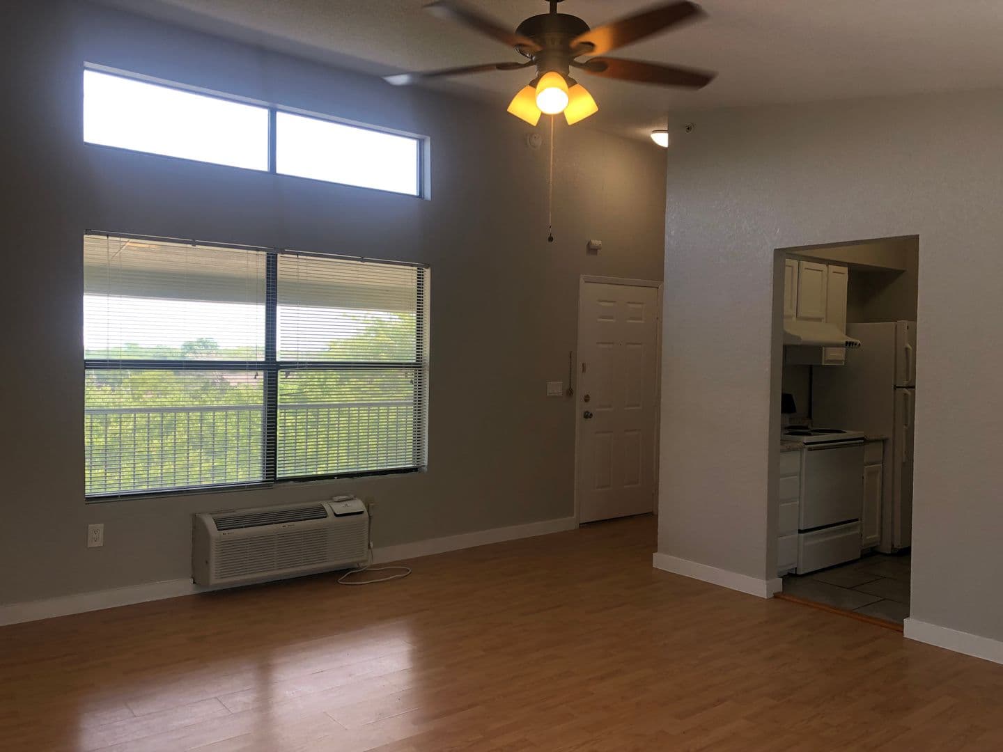 Denton Apartment: 701 W Sycamore Street