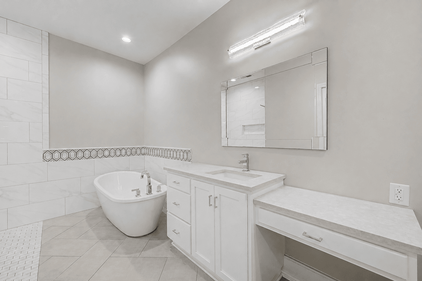 Bowling Green Apartment: 1044 Chestnut Street