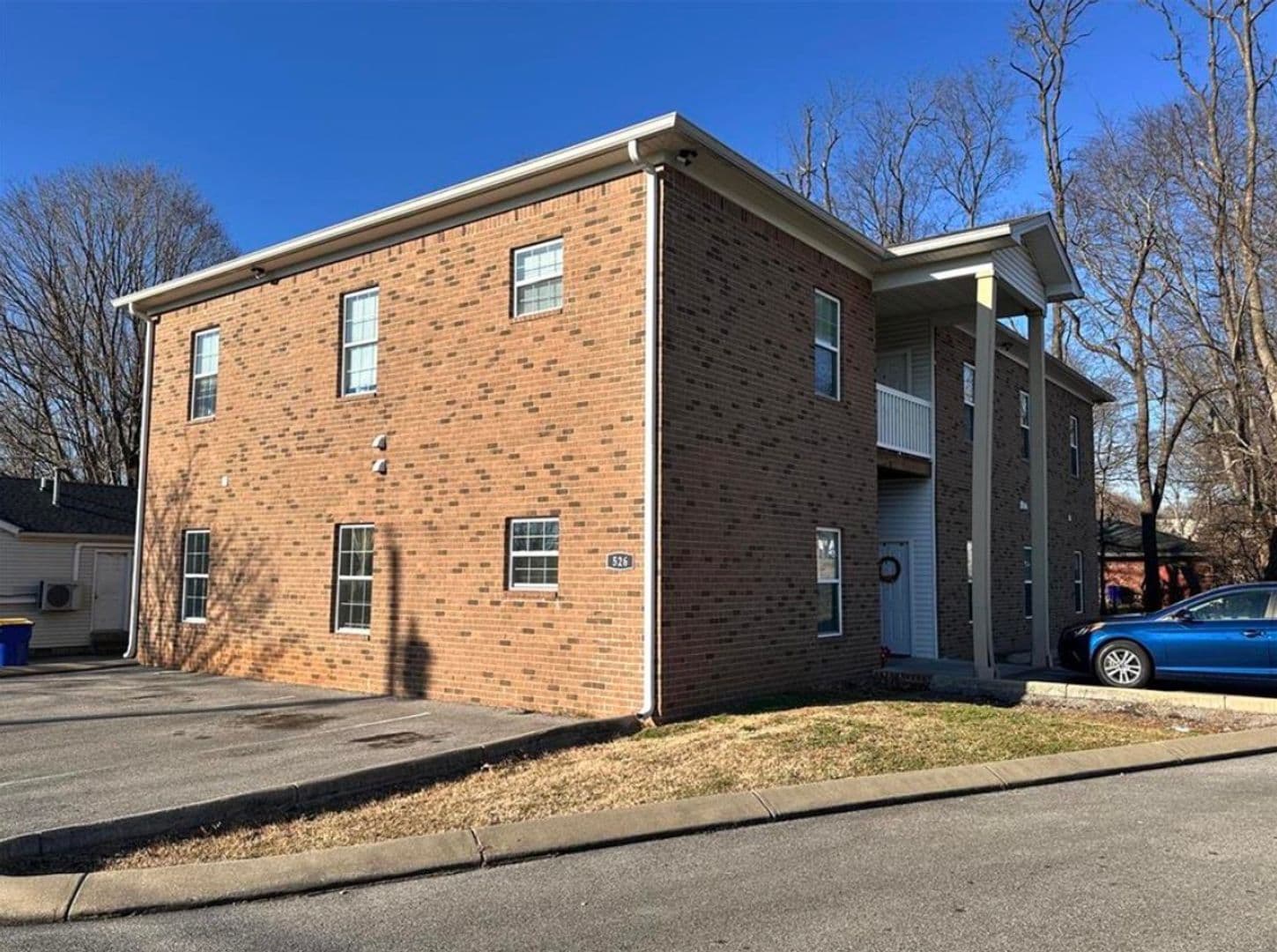 Bowling Green Apartment: 526 Dennis Way