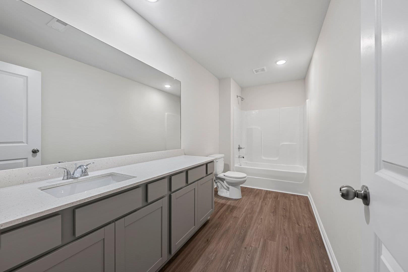 Bowling Green House: 3142 White Ash Street