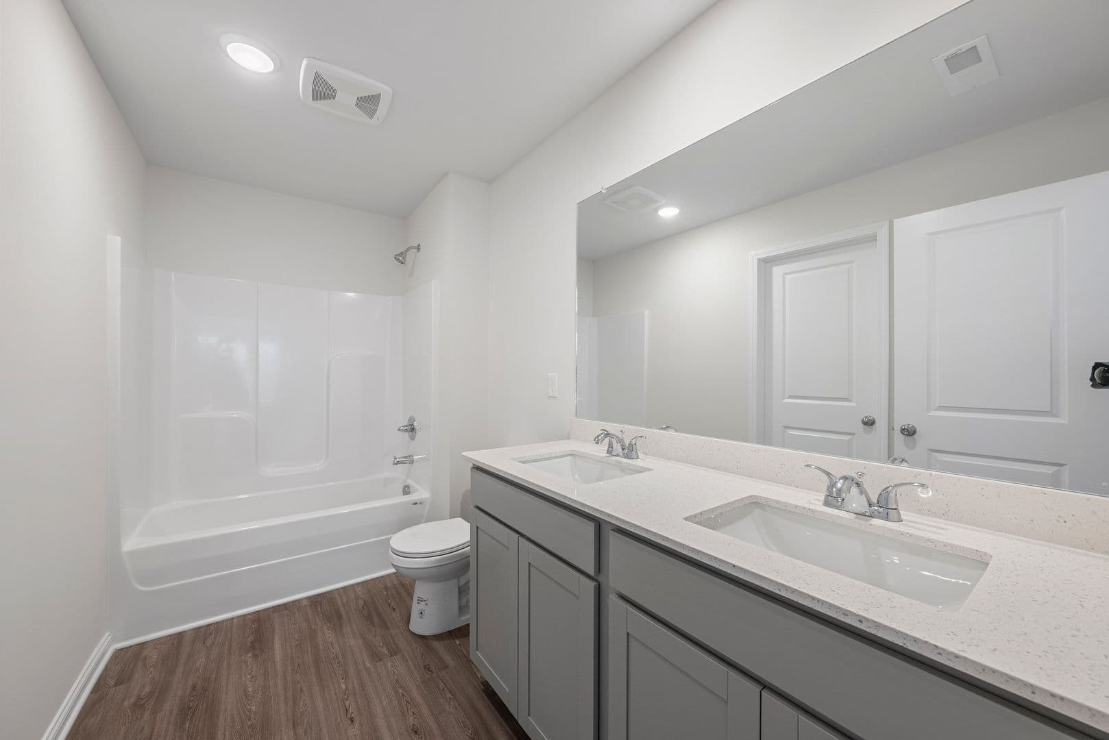 Bowling Green House: 3142 White Ash Street