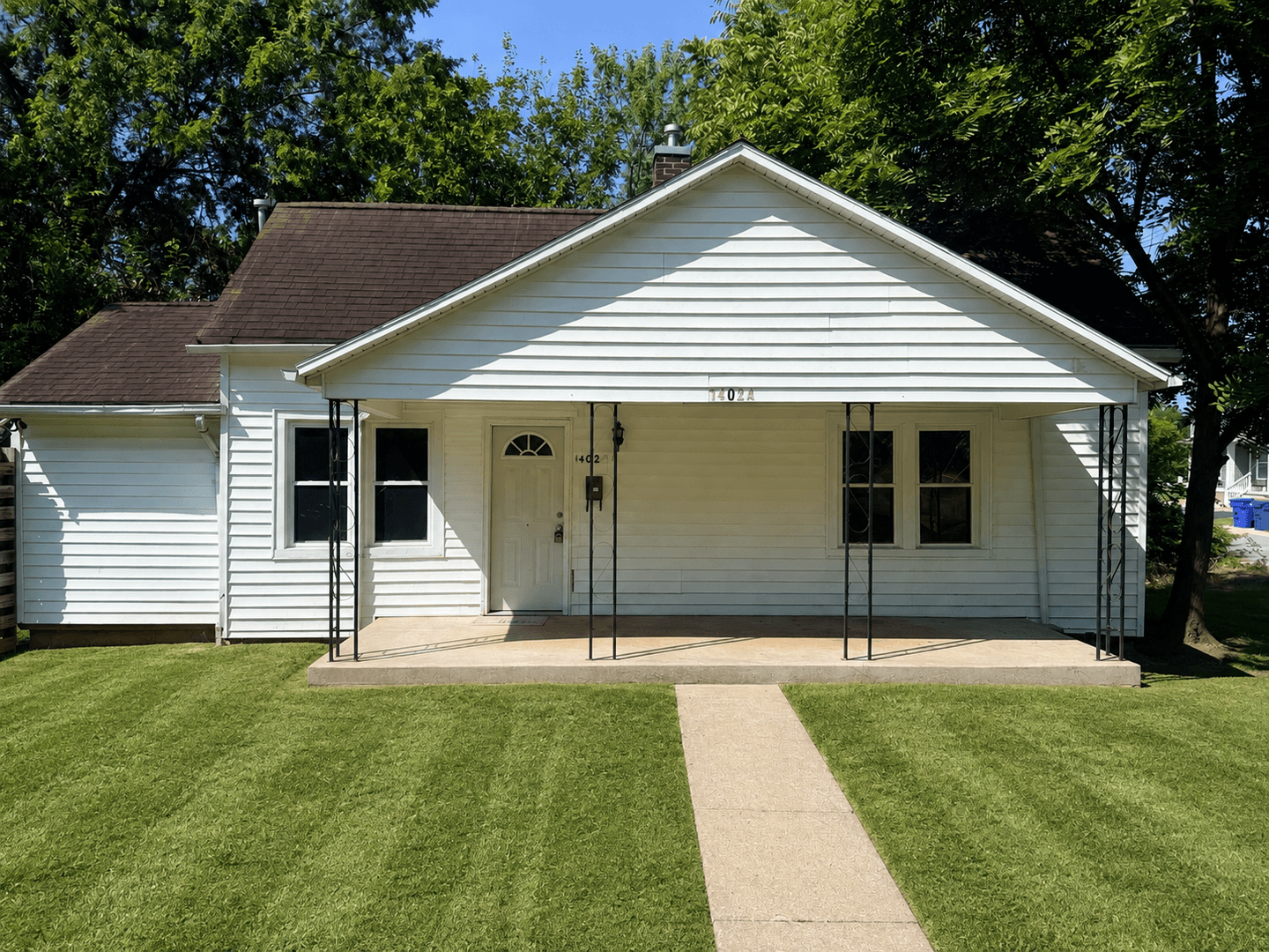 Bowling Green Apartment: 1402 High Street