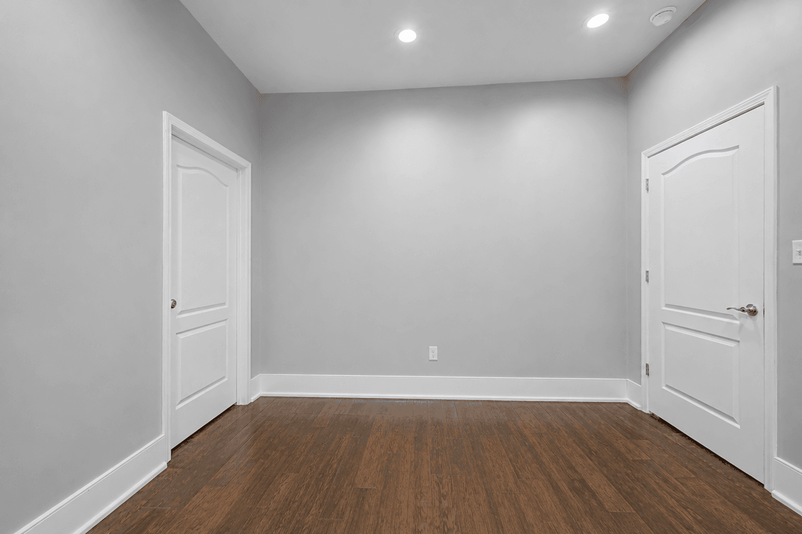 Bowling Green Apartment: 1044 Chestnut Street