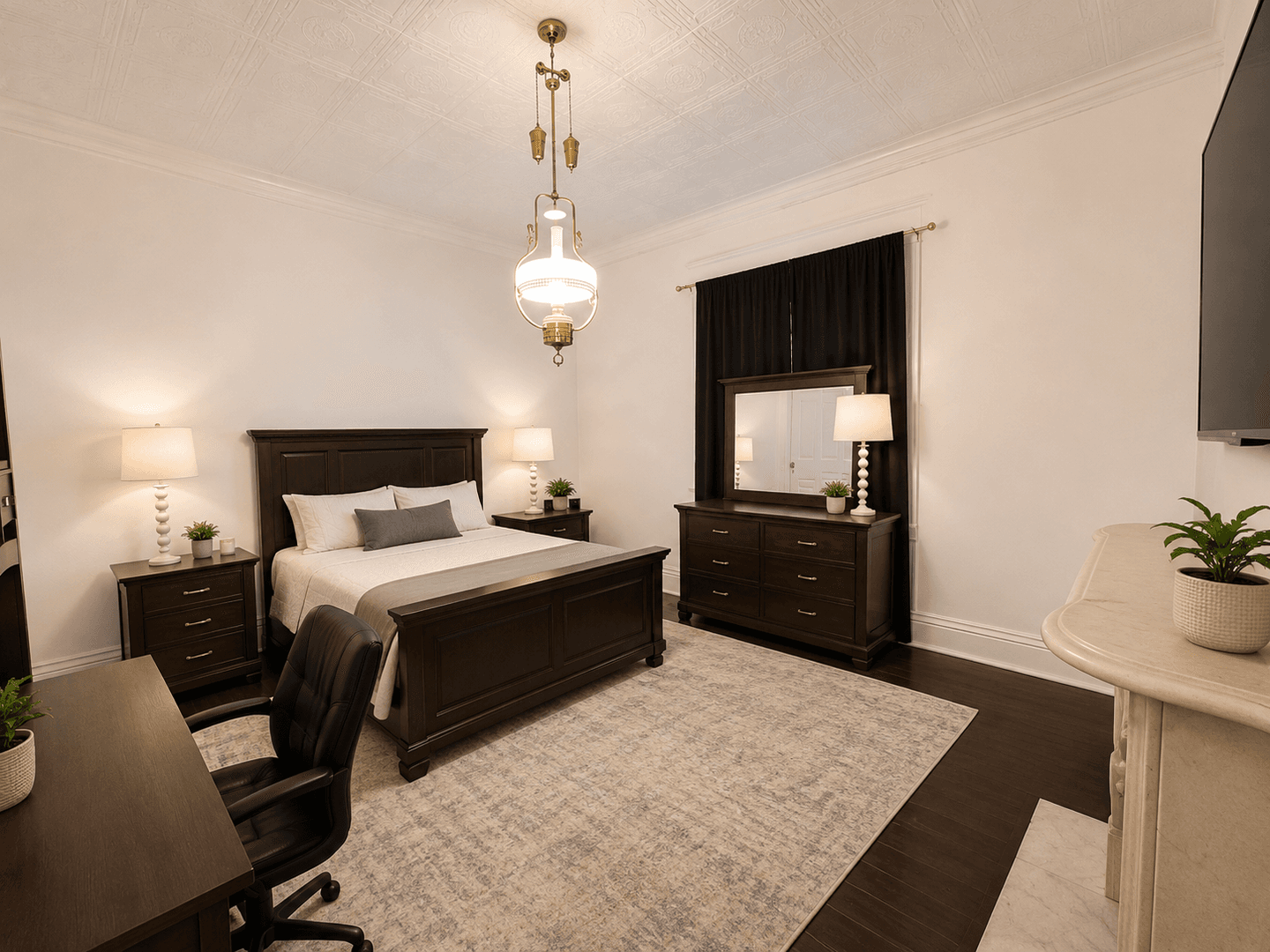 Bowling Green Apartment: 1338 College Street