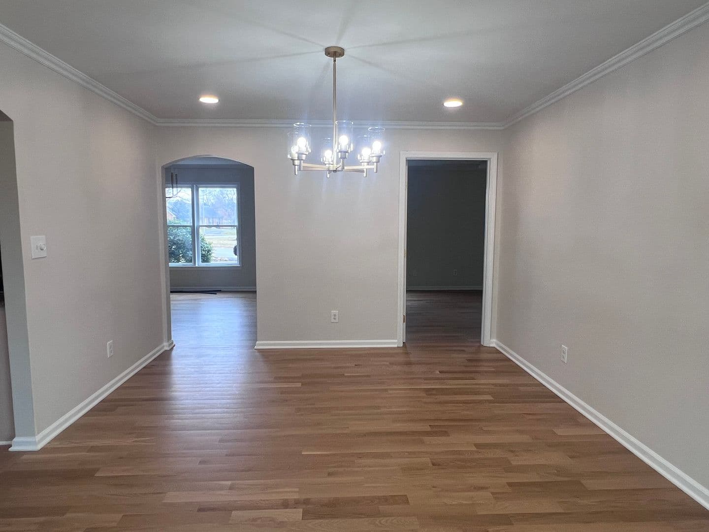 Bowling Green House: 663 Huntington Street