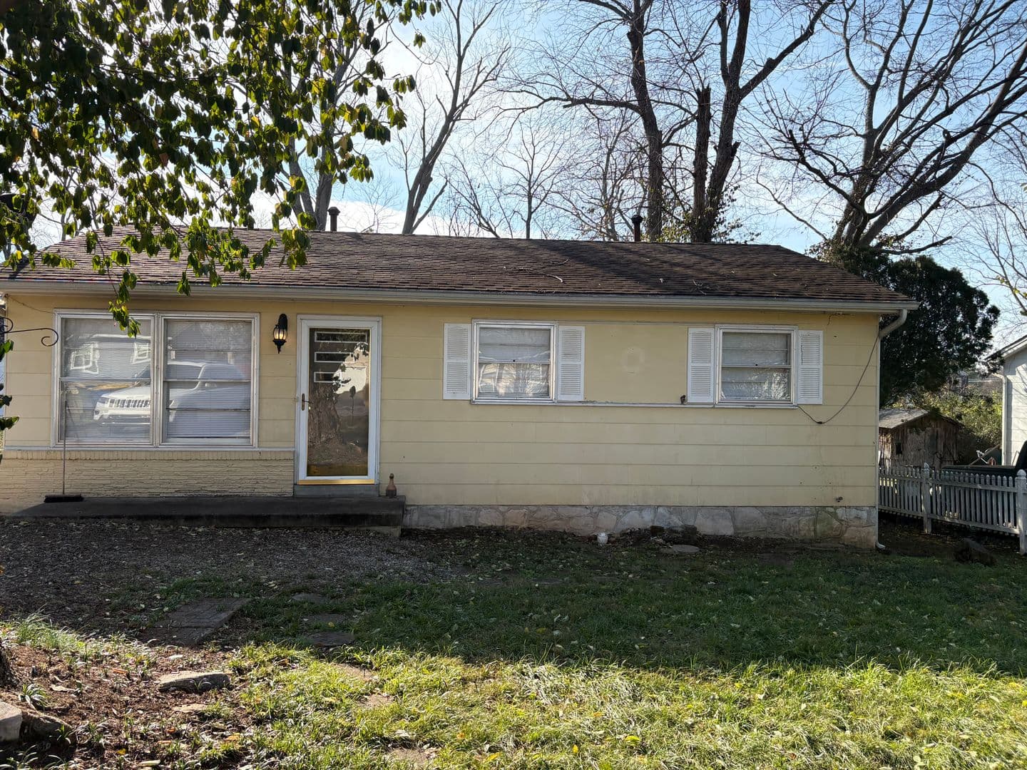Bowling Green House: 429 Gary Avenue