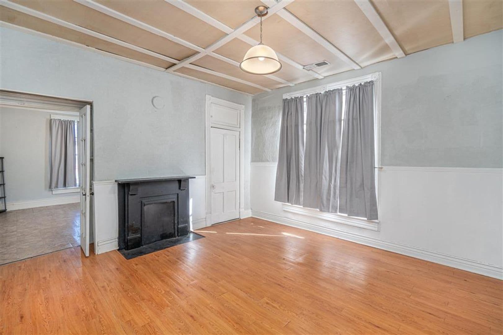 Bowling Green Apartment: 809 Broadway Avenue