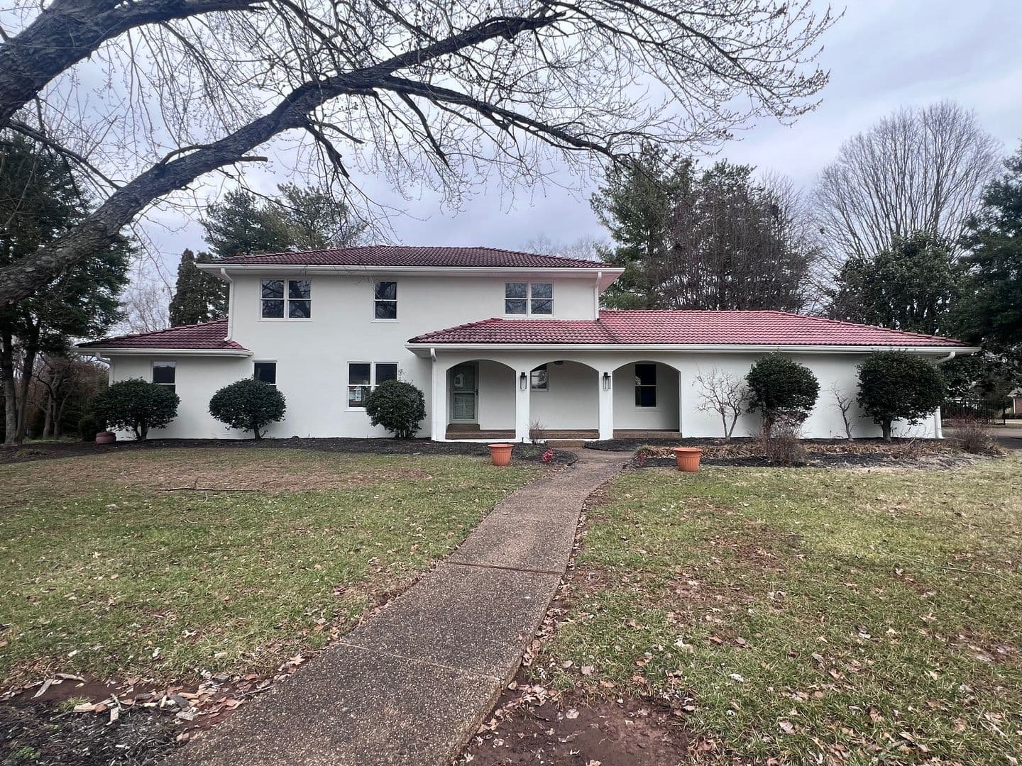 Bowling Green House: 663 Huntington Street