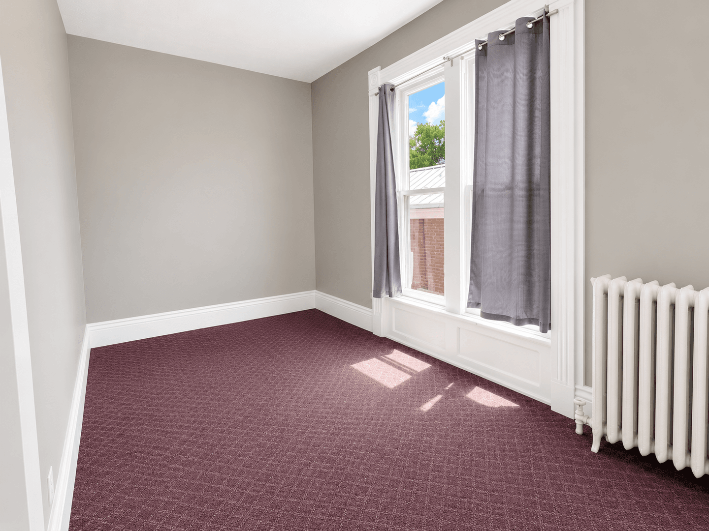 Bowling Green Apartment: 1338 College Street