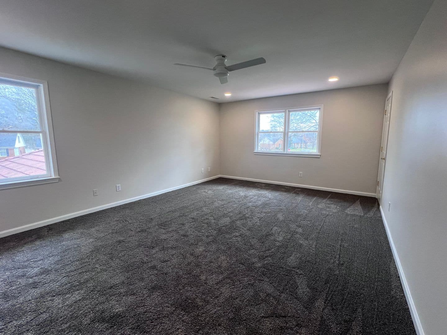 Bowling Green House: 663 Huntington Street