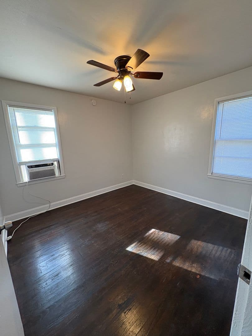 Bowling Green House: 429 Gary Avenue