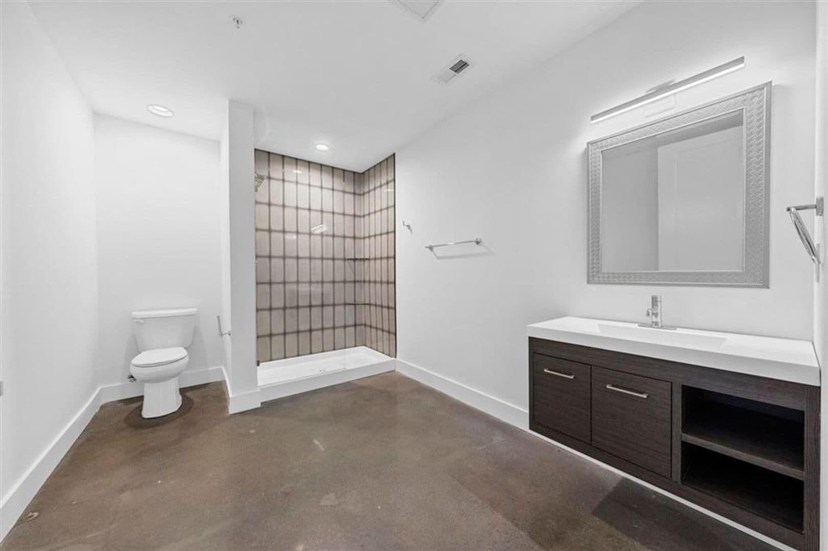 Bowling Green Apartment: 1131 Fairview Avenue