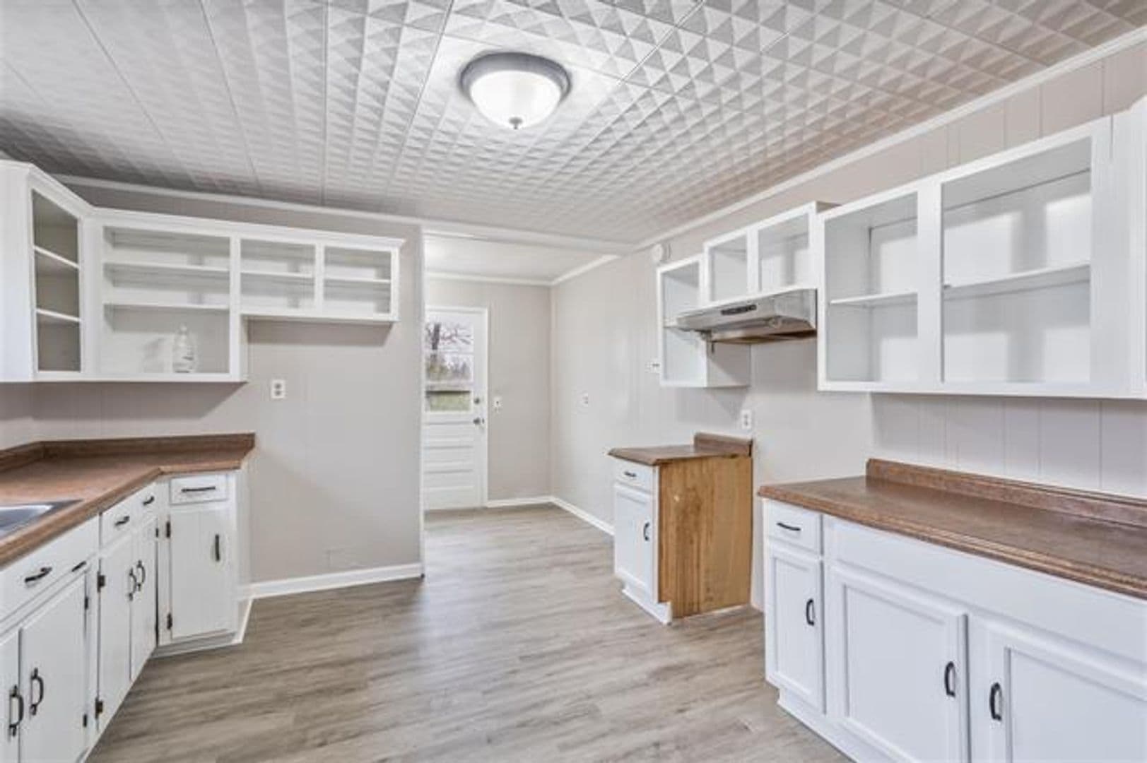 Glasgow House: 229 Eastview