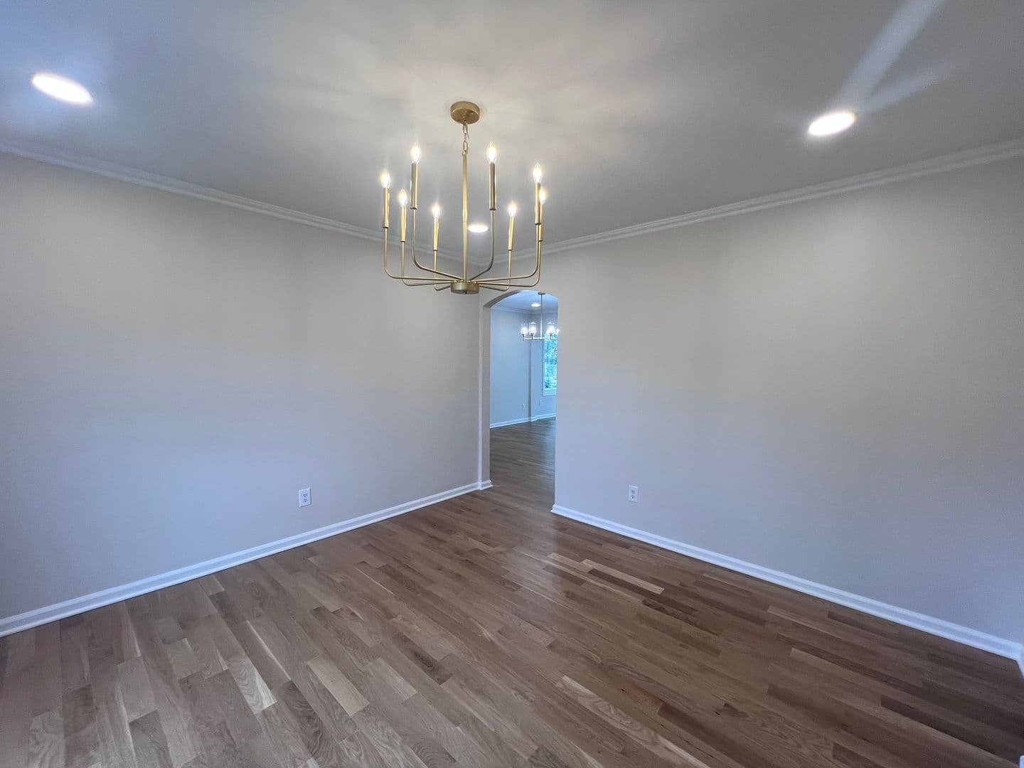 Bowling Green House: 663 Huntington Street