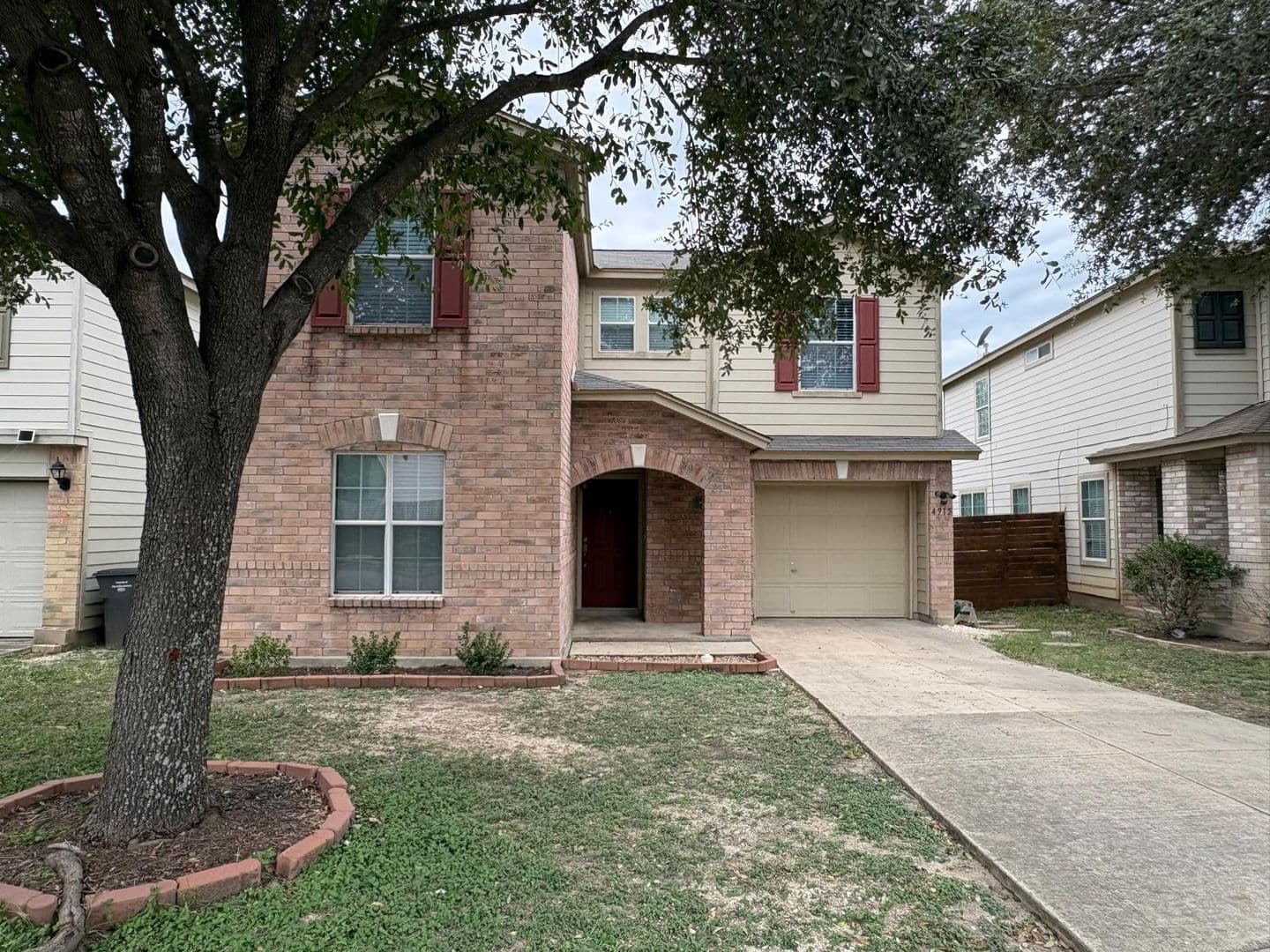 San Antonio House: 4915 Bear Wood