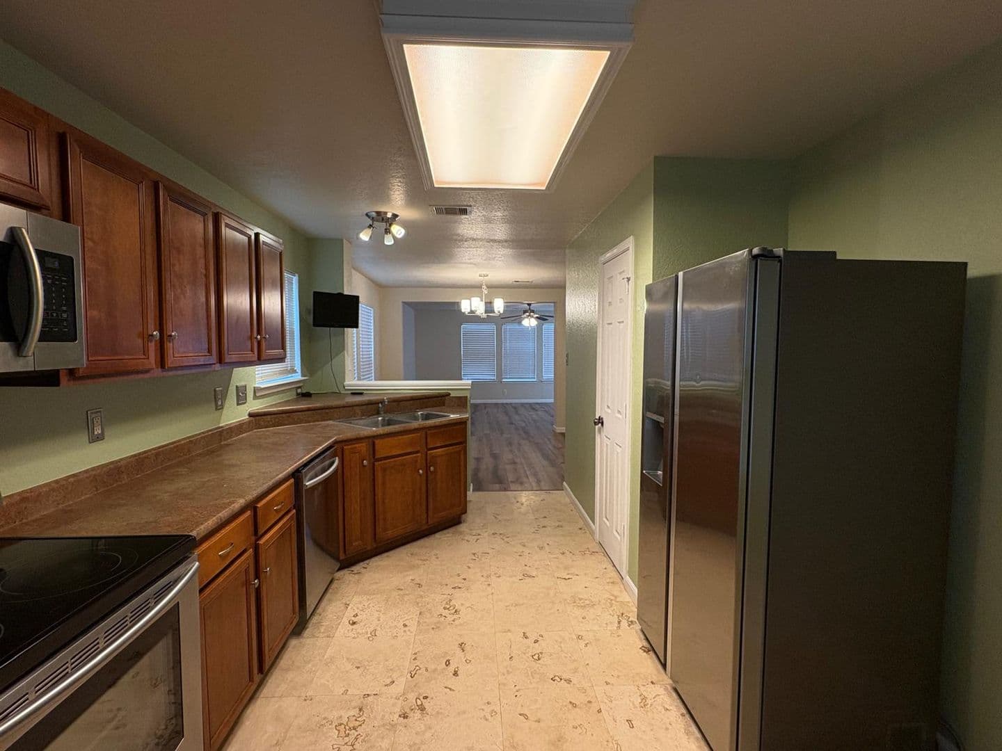 San Antonio House: 4915 Bear Wood